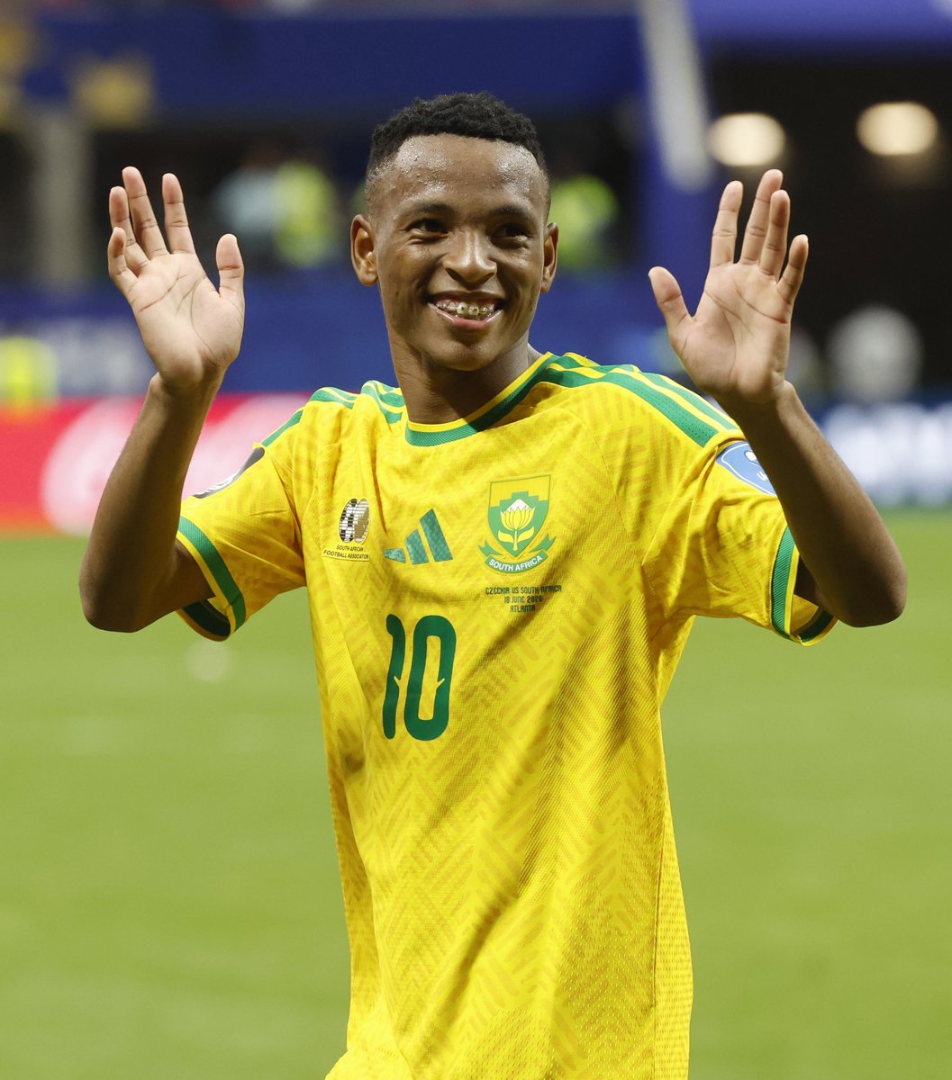iDiskiTimes's tweet photo. "It’s good, let’s keep going with him, he is young. 2030 [World Cup] we need to build on that platform and give them a chance. He is scoring in Europe, in a high league.”

Bafana Bafana head coach Pitso Mosimane has praised Royale Union Saint-Gilloise midfielder Relebohile Mofokeng, indicating he will play a bigger role in the national team than under Hugo Broos. https://t.co/akcFffG4Qr