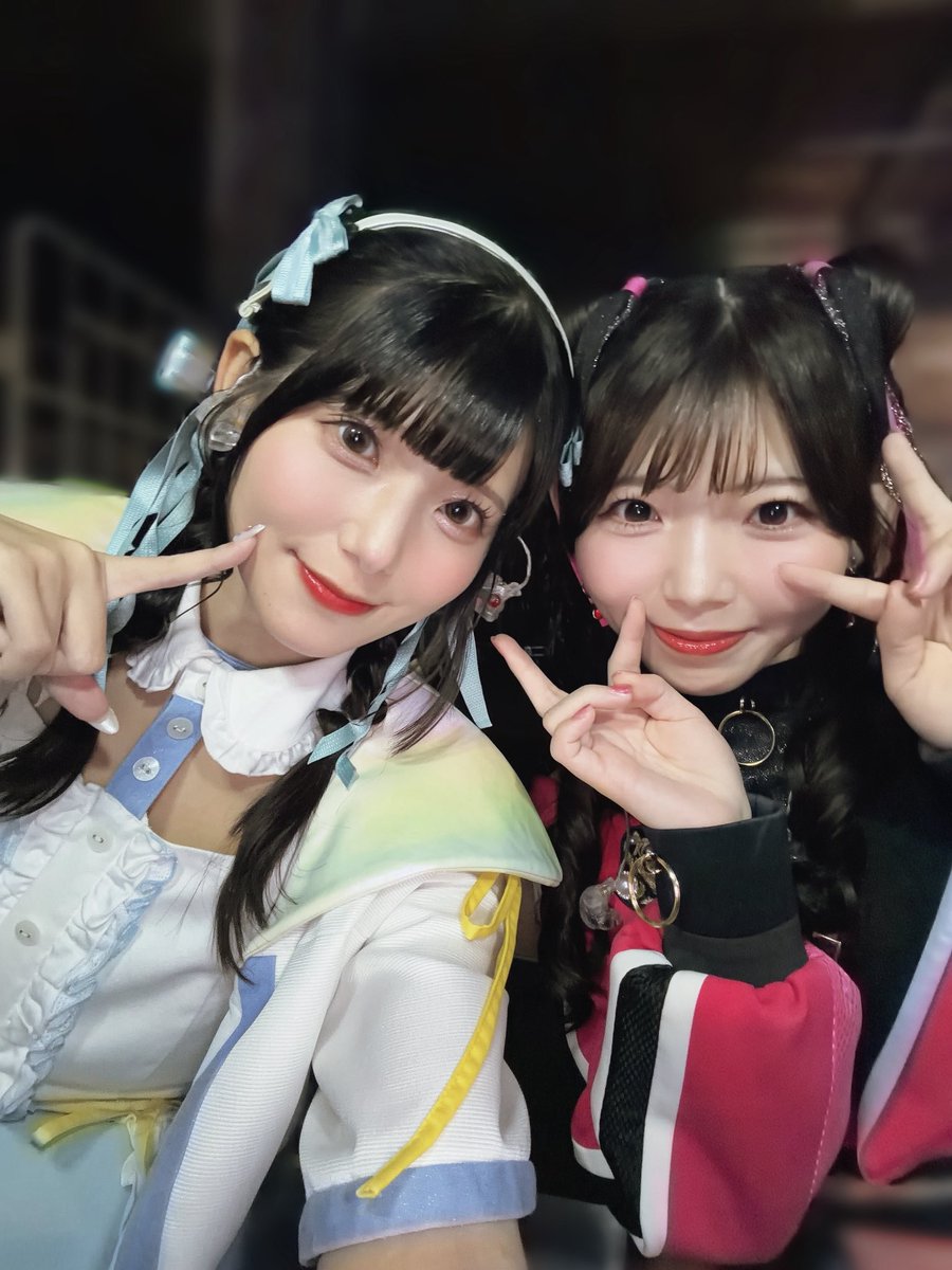 Iida_Hikaru_828's tweet photo. 福岡公演のみんなとのお写真❣️❣️📸✨

みんなのパフォーマンスが本当に素敵すぎて、公演が終わった今もずっとみんなの曲を聴き続けてる🎶🎶

福岡の美味しいものを堪能できたのも、今回のツアーならではの特別な思い出になりました🍓🍜✨

一緒にステージに立てて幸せだった〜！！
みんな大好き🫶🏻🫶🏻 https://t.co/RChUByC5ak