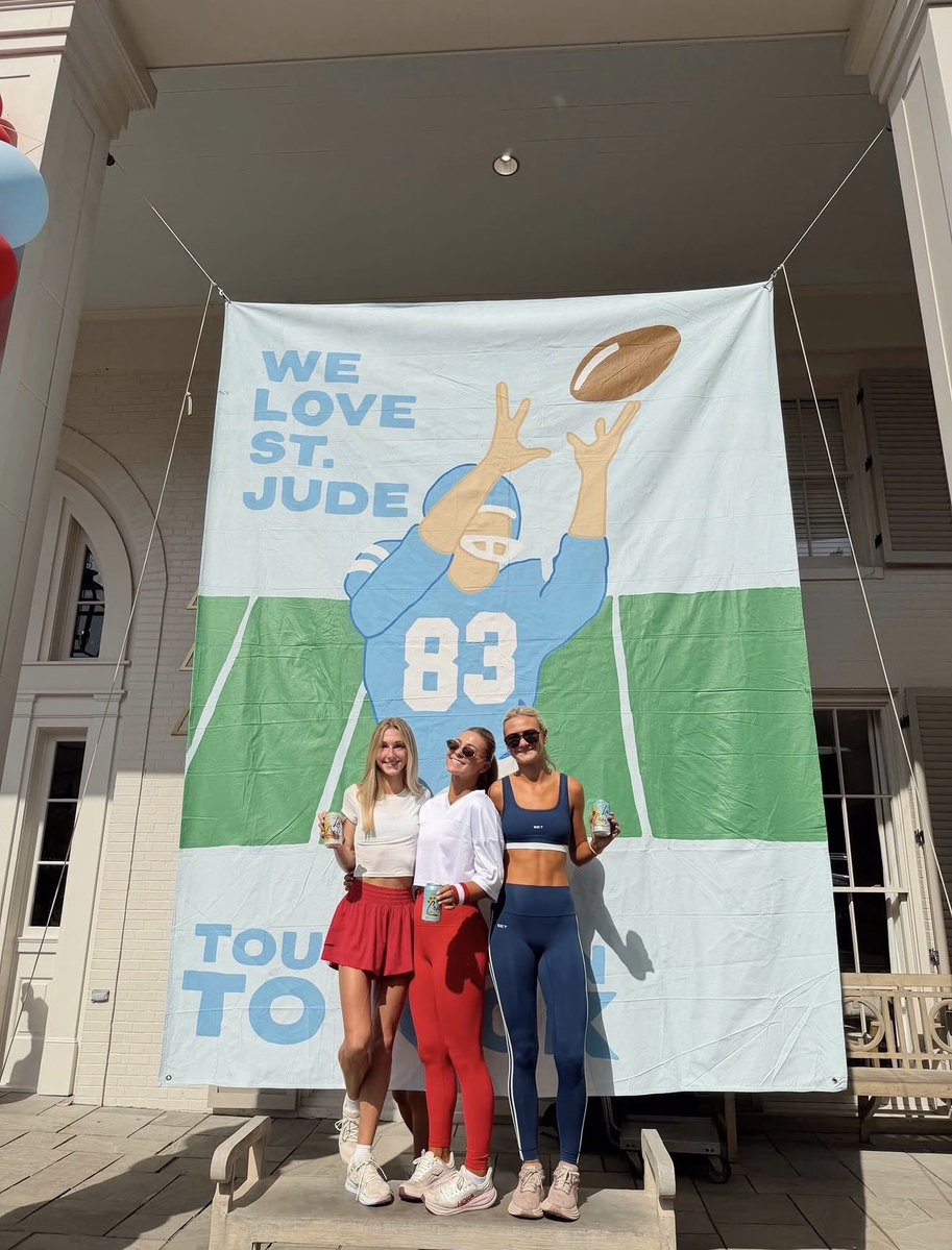 DeKayZecharius's tweet photo. Tri Delt loves  @BlountRotation @LeviBlount81 #dixie #whiteisright https://t.co/xiknXdJEZv