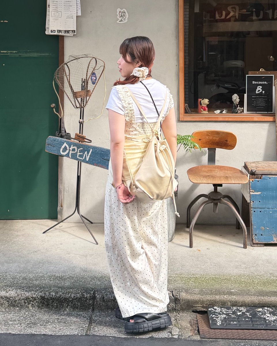 like_butter__'s tweet photo. 夏が終わる前に…夏にかわいい服着て
おしゃんなカフェ行った日の思い出を💭
#日常垢 #日常垢さんと繋がりたい #日常 #お洒落さんと繋がりたい  #カフェ https://t.co/JdmDwC4Mf1