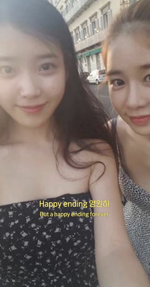 janes___s's tweet photo. ไอยูมาเฉลยว่า รูปทริปยุโรปทั้งหมดในคลิป ที่ไอยูใส่กับเพลง Dear my crazy soulmate ไม่ชัดเลยเพราะรูปทั้งหมดอยู่ในมือถือเครื่องเก่าพี่อินนา แล้วพี่เขาถ่ายโอนรูปมาเครื่องใหม่ไม่เป็น เลย ถ่ายภาพจากจอเครื่องเก่ามาให้ ฮือพี่คะ555555555555 https://t.co/KMDhtVQFVi