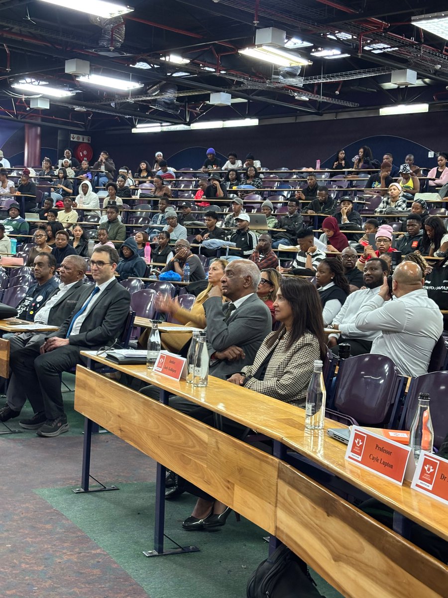 mediauj's tweet photo. Happening at UJ: The University of Johanneburg's Faculty of Law hosted a public lecture featuring Justice Jody Kollapen to discuss the current state of constitutionalism in South Africa. https://t.co/wGDxcPmMeG