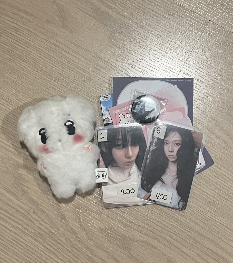 florainwinter's tweet photo. ได้รับของเรียบร้อยคับ เข็มกลัดที่แถมน่ารักมากคับ ขอบคุณค้าบ🩷🩷 #reviewน้องอาปาเช่คุงซ่า https://t.co/el0Goz3wp0