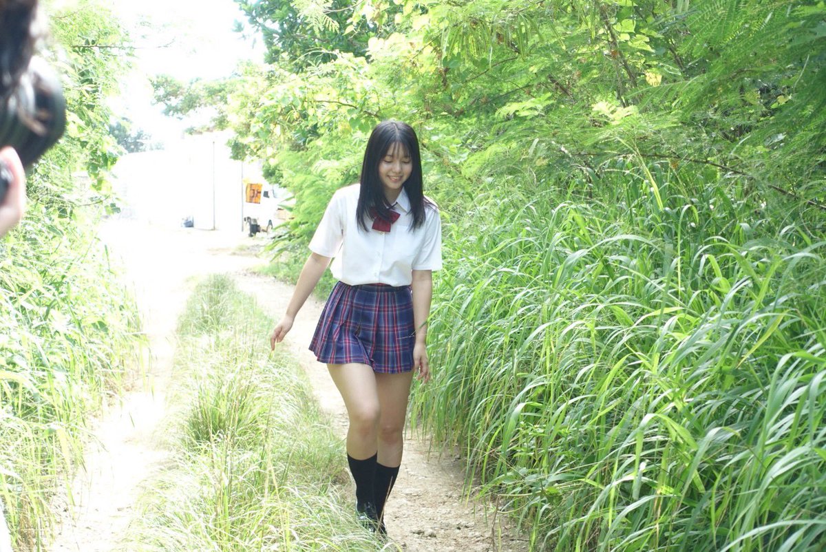 MatsushimaKanon's tweet photo. お知らせ📣
1stDVD発売記念オンラインイベントの開催が決定しました💫

10/3(土)
🗣️13:00～1:1トーク会
✍14:15～オンラインサイン会

💖予約＆詳細
https://t.co/URDvCNg5zc

オンラインサイン会では司会に虹咲カリナさんを迎えて撮影裏話もお話しします✨
無料で視聴出来るのでのでぜひご覧下さい💝 https://t.co/7XXEW4OTAr