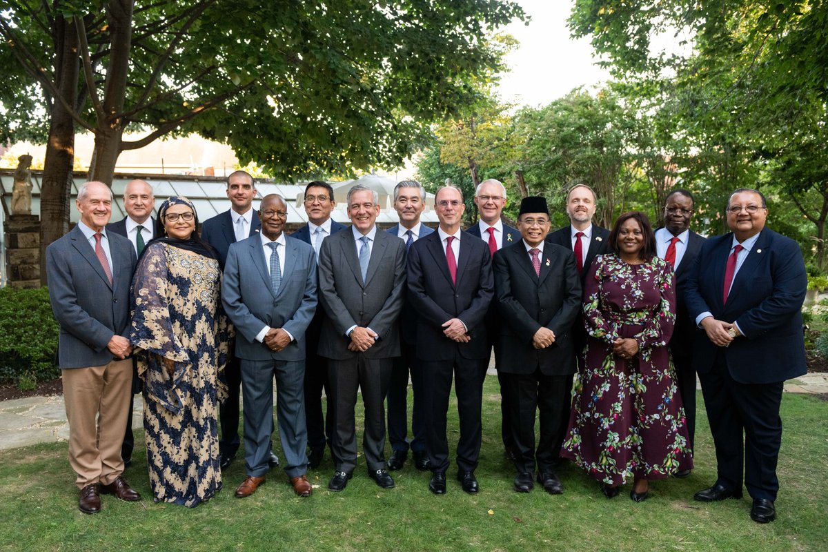 MeridianIntl's tweet photo. Meridian welcomes 14 new ambassadors to Washington, DC. 

Our fall Welcome to Washington reception connected newly arrived Chiefs of Mission with leaders across the capital, strengthening the relationships that support bilateral cooperation. 

@bp_America 

#WelcomeToWashington https://t.co/nqHIguyqx5