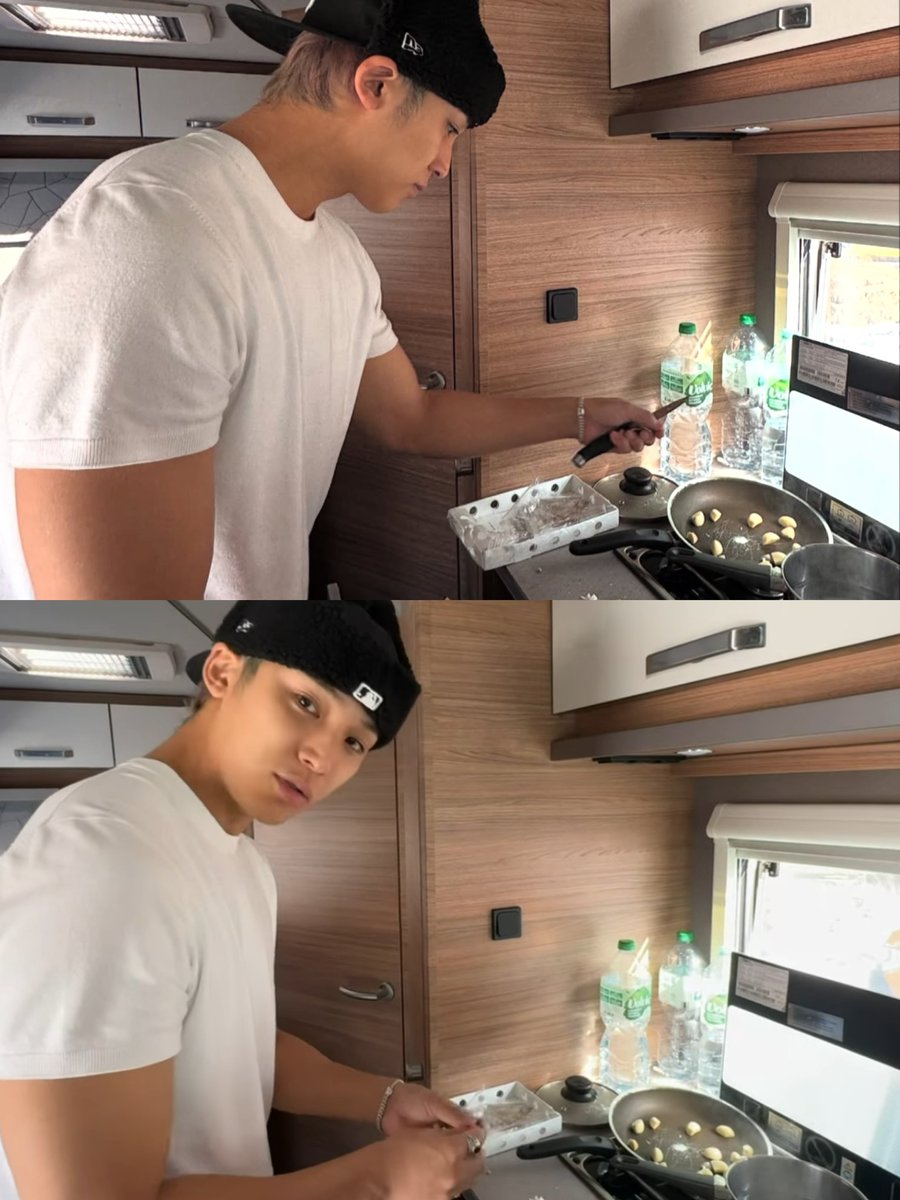 wonlylovingyu's tweet photo. chef minwon 🥰💚💜 https://t.co/EIcA6z0aKp