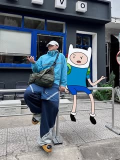 JoshuaFlorizs's tweet photo. As hard as he tried Hanz couldn’t bring himself either to exterminate the restaurants pet as he had many fond memories of the squid swimming about. https://t.co/IUJBPDJ28l