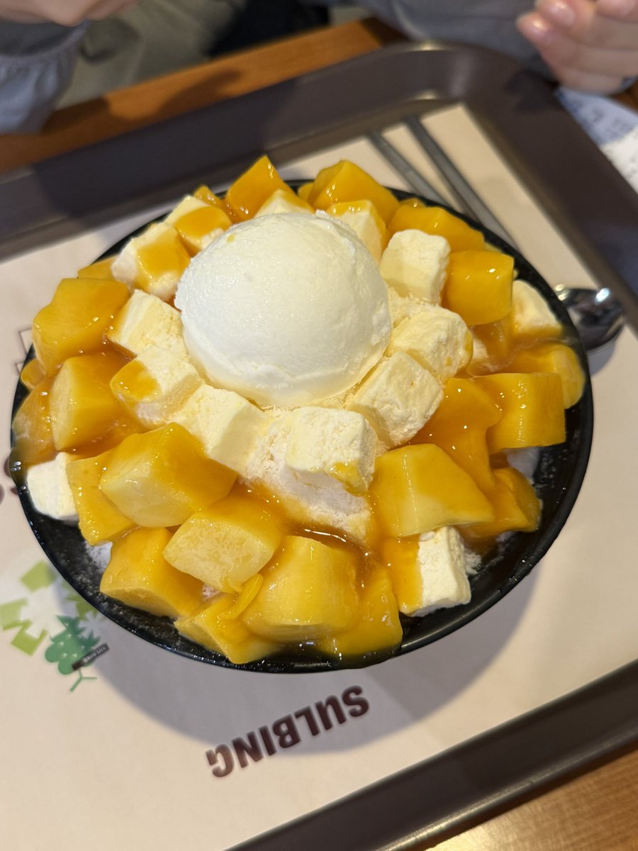 Ko6si's tweet photo. 반값설빙!!!!!! https://t.co/Rik3plmfXS