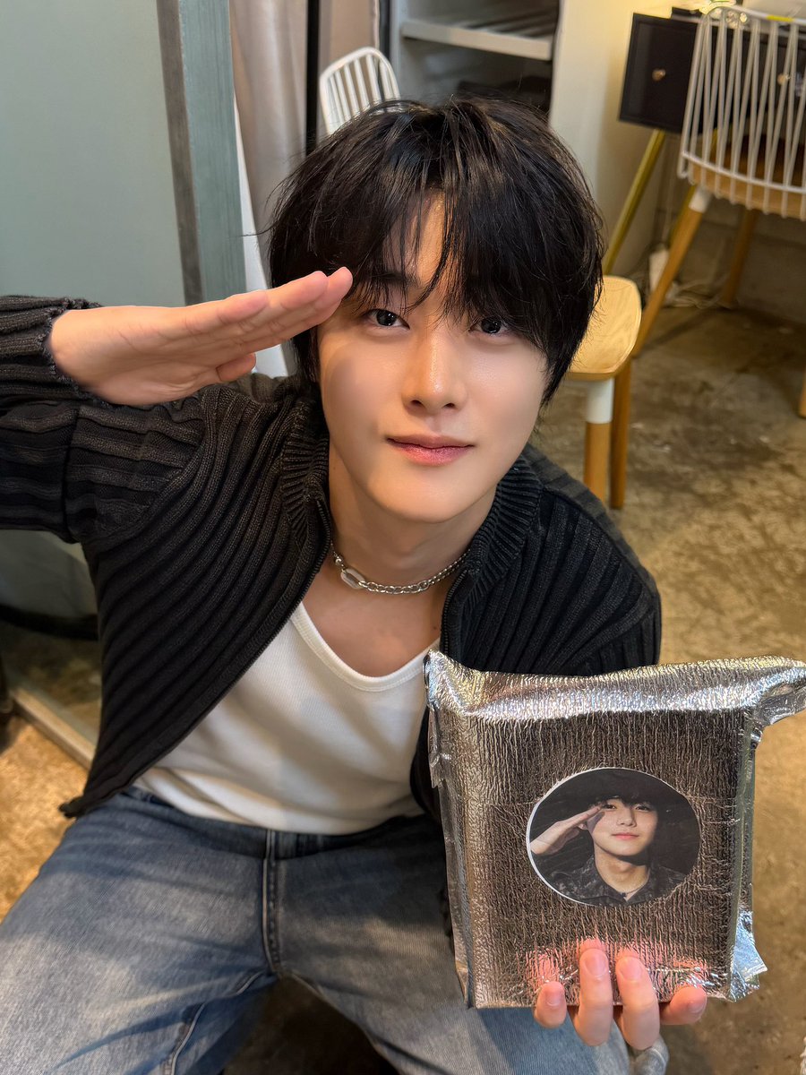 WEi__Official's tweet photo. 용하와 함께한 행복했던 오늘✨
소중한 추억 오래오래 간직해 주세요💗

#위아이 #WEi
#유용하 #YOOYONGHA https://t.co/AulUsfEoMB