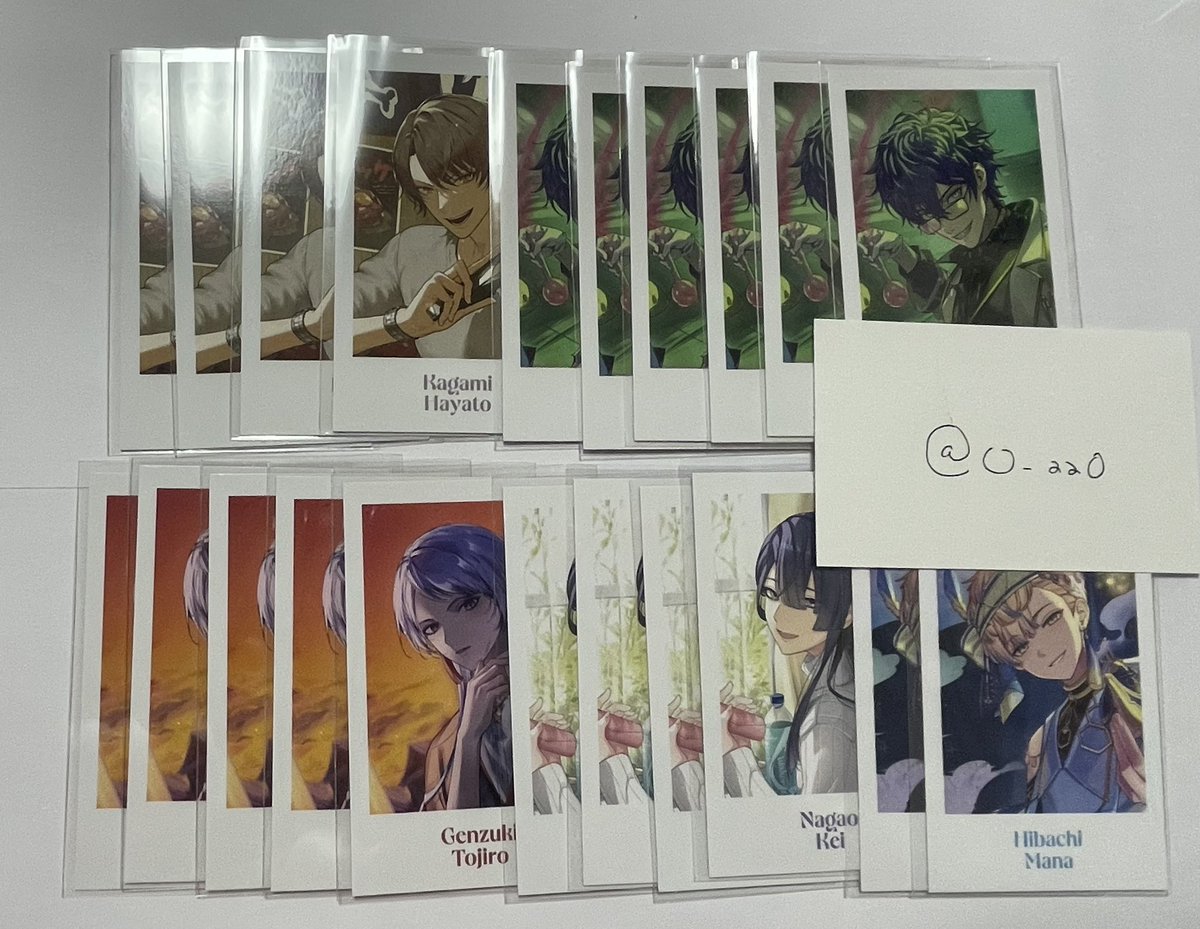 O__aa0's tweet photo. 【交換】　にじさんじ にじストア6周年メモリアルグッズ ランダムチェキ風カード Aグループ

譲→画像1枚目
求→画像2枚目

郵送での交換希望。検索からでもお気軽にお声掛けください🌸 https://t.co/UCy1kTmSqB