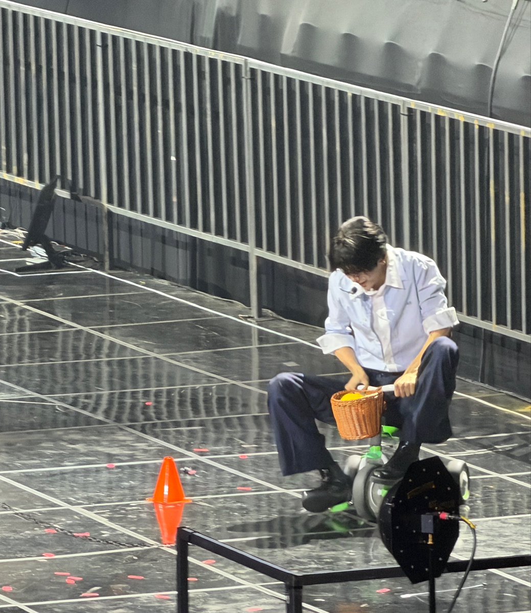 mohhs35's tweet photo. 이렇게 귀여운데 영상으로 안남기고 
사진만 찍은거ㄴㅁ후회됨ㅠㅠ
백번 돌려보는중 https://t.co/beOl1DkC1u