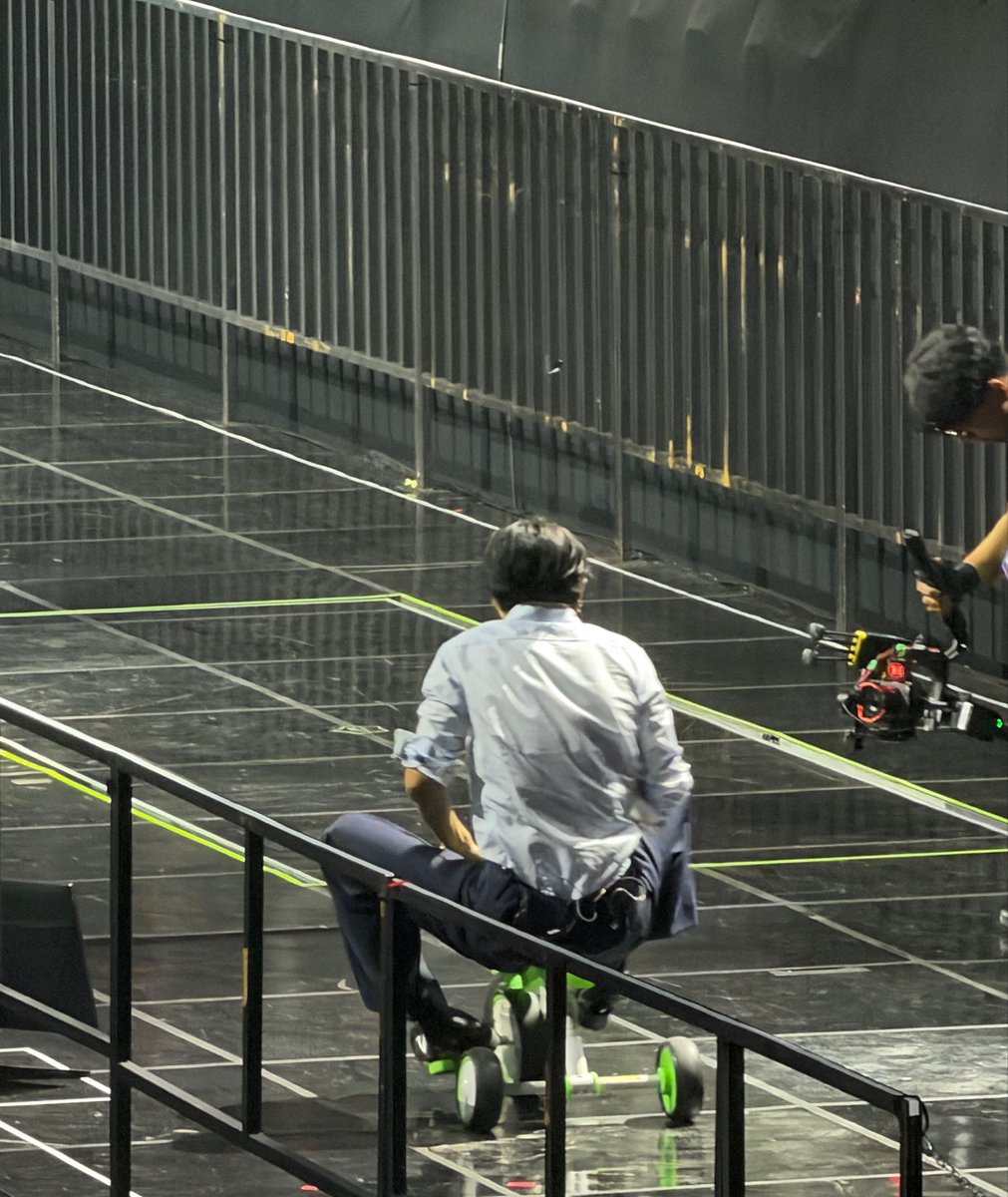 mohhs35's tweet photo. 이렇게 귀여운데 영상으로 안남기고 
사진만 찍은거ㄴㅁ후회됨ㅠㅠ
백번 돌려보는중 https://t.co/beOl1DkC1u