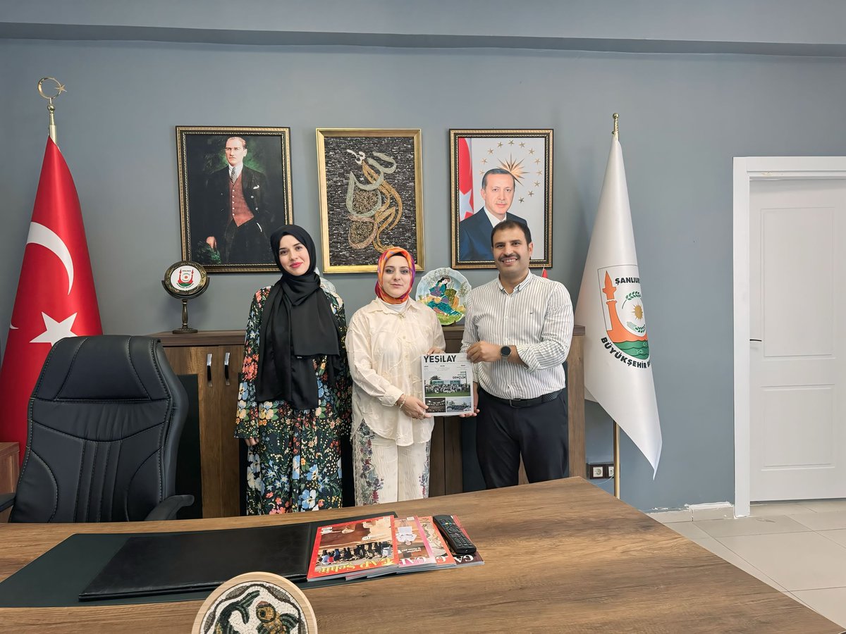 urfakadinaile's tweet photo. Yeşilay Şanlıurfa Başkanı Aziz Çiftçi ve Yeşilay Şanlıurfa Kadın Kolları Başkanı Nebiye Ece Çokakoğlu, Daire Başkanımız Sevil Soysal Maral’ı ziyaret etti.

Ziyarette kadın ve ailelere yönelik çalışmalar ile sosyal destek alanındaki iş birlikleri görüşüldü.

@MithatCanKutluc https://t.co/Xu3BNX4IKB