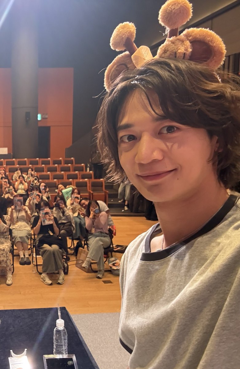 Zolshinee2min_5's tweet photo. Cutie Minho 🤩🤩 https://t.co/pTYvl4NezJ