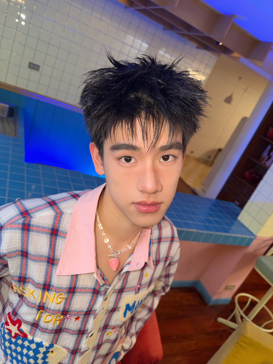 starrypttp's tweet photo. #yugeneyujeen 55555 
@yugeneyaknonmak @ujeenayp_

the top                           the bottom https://t.co/YiiyAioocr