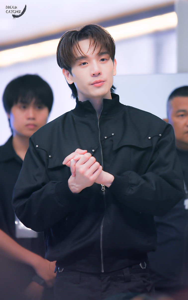 __DreamCatchers's tweet photo. It’s your time to shine. ✨  

NOUR FAN GATHERING         

#NOURTheSeriesEP6 #tongtong #NourTheSeries #ตงตงกฤษกร https://t.co/OU4WjVdXYv