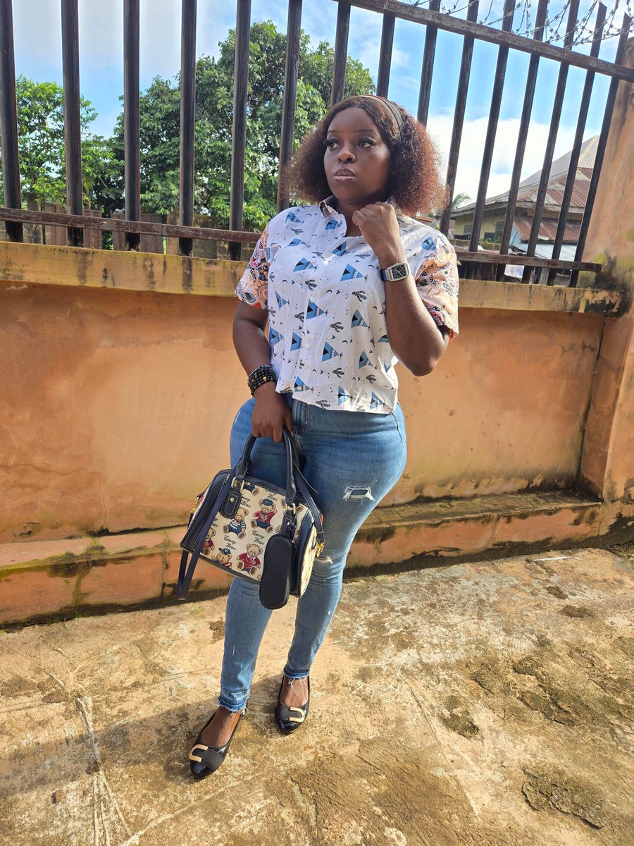 Achalugo_dike's tweet photo. Sickness may slow you down,
but it can't take away your inner strength and light πͺ.
You don't have to look sick to deserve rest π.
#healing
#strength
#SickAndWorking https://t.co/GxyDpCpHNW