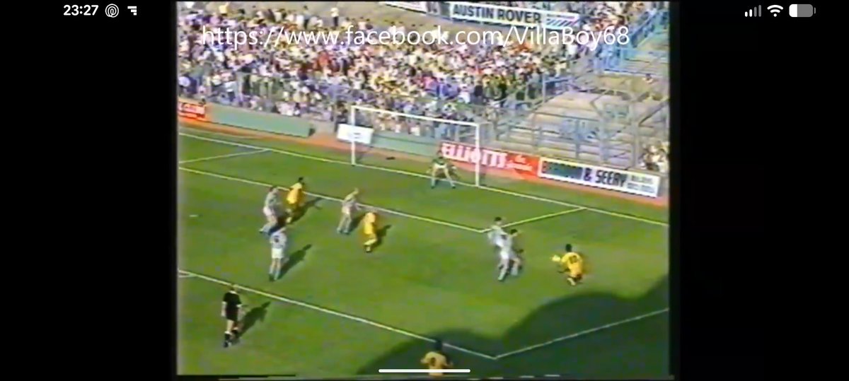 moodhooover's tweet photo. @Thompson1Garry A mile - Ha! Not a bit of it. Pic 1 you're behind the ball and being played on probably by Greg Downs and definitely by whoever is second to Hodge. Look at the cut. 2nd ball has left Hodge's boot and you're still on! Pic 3 me &amp; my mate Jase were around where the ball is. UTV https://t.co/s5sQkS9MW0