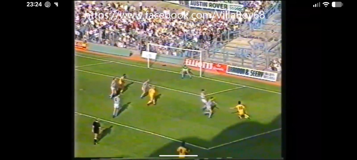 moodhooover's tweet photo. @Thompson1Garry A mile - Ha! Not a bit of it. Pic 1 you're behind the ball and being played on probably by Greg Downs and definitely by whoever is second to Hodge. Look at the cut. 2nd ball has left Hodge's boot and you're still on! Pic 3 me &amp; my mate Jase were around where the ball is. UTV https://t.co/s5sQkS9MW0