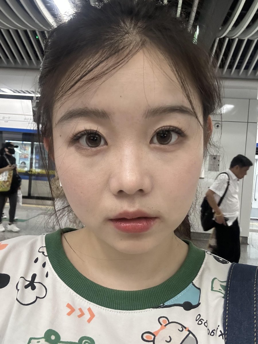 achantay__'s tweet photo. 有人看到的是人妻，有人看到的……会不会只是一个渴望被理解的女人？ https://t.co/TAPOkbuN9F