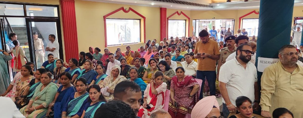 DevinderSingh__'s tweet photo. कांग्रेस सम्मेलन | Congress Conference
13 सितंबर 2026 को जिला कांग्रेस कमेटी शहरी, यमुनानगर के जिला अध्यक्ष देवेंद्र सिंह के नेतृत्व में Block Yamunanagar Urban Congress Conference का सफल आयोजन किया गया।
इस सम्मेलन में भारी संख्या में पार्टी कार्यकर्ता साथियों एवं महिला शक्ति ने उत्साहपूर्वक भाग लेकर संगठन की एकजुटता और मजबूती का परिचय दिया।

@RahulGandhi @kcvenugopalmp @priyankagandhi @SanjaySDutt @Kumari_Selja @raonarenderinc