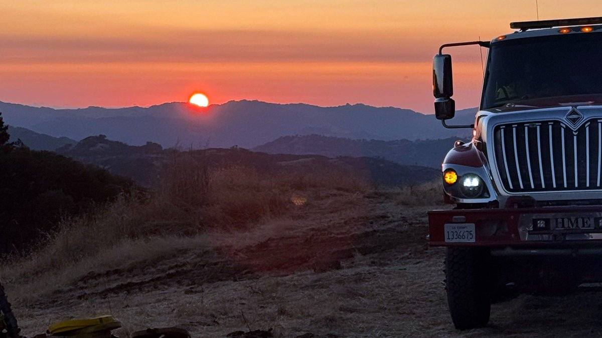 CALFIRELNU's tweet photo. The #LucasFire in Lake County is 60 percent contained and remains at 4,128 acres burned.
Thursday there are 1,627 total personnel assigned to the incident.
There was excellent overnight relative humidity recovery at the site and fire behavior remains minimal. Remaining smoke generation should be minimal and coming from the consumption of heavy fuels and stump holes within the burn.
Thursday's priorities include tactical patrol of the perimeter, extinguishing interior hot spots and the fire suppression repair plan continues to be implemented.