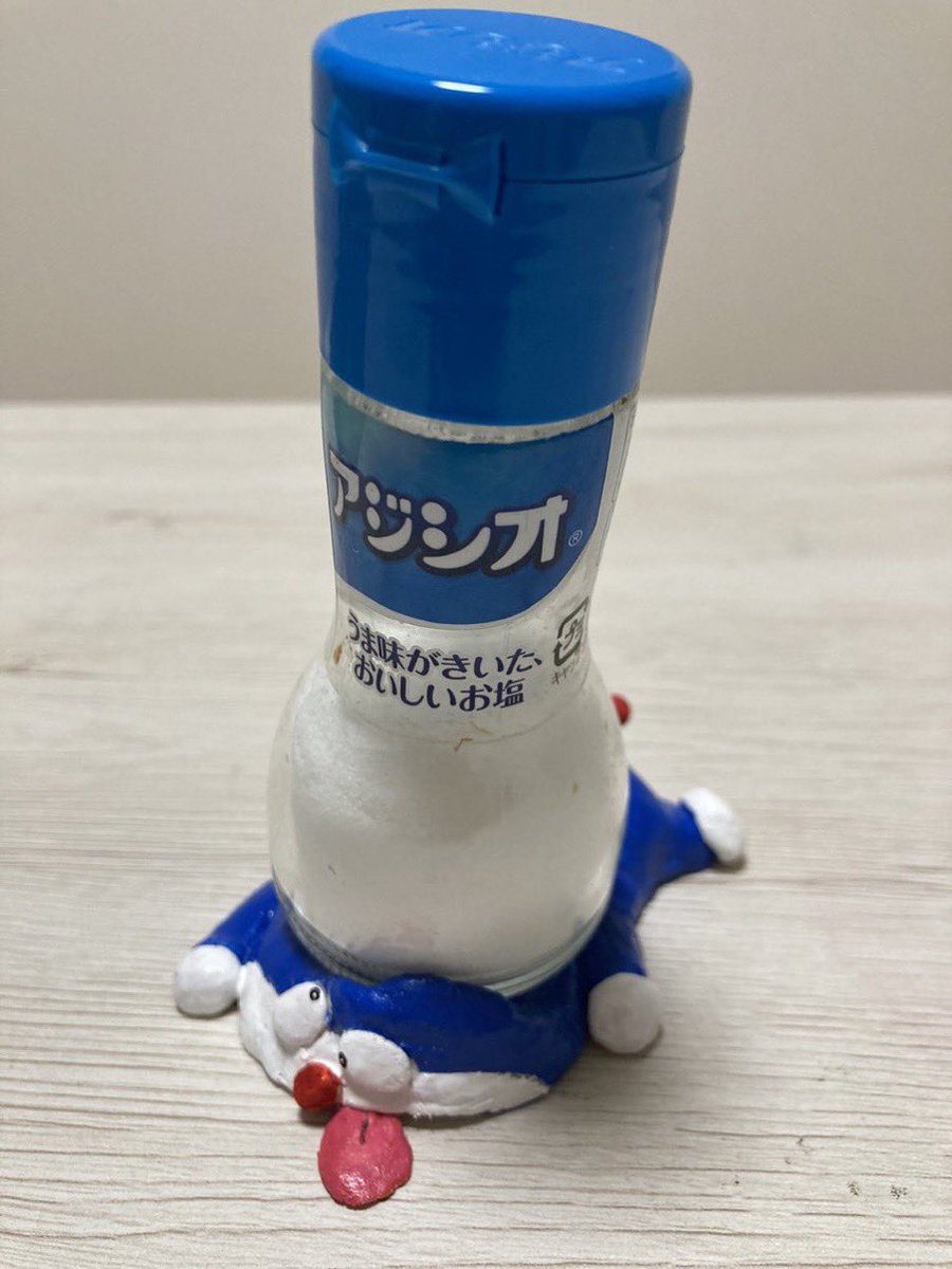 Dorarara1979's tweet photo. ねんど細工 人気順

・ドラえもんの調味料置き（ペコペコバッタ）
・さてこのへんで一発音楽でもいってみようか
・スネ夫コースター（家の中で迷子）
・O次郎 https://t.co/CkLU2SuPAW