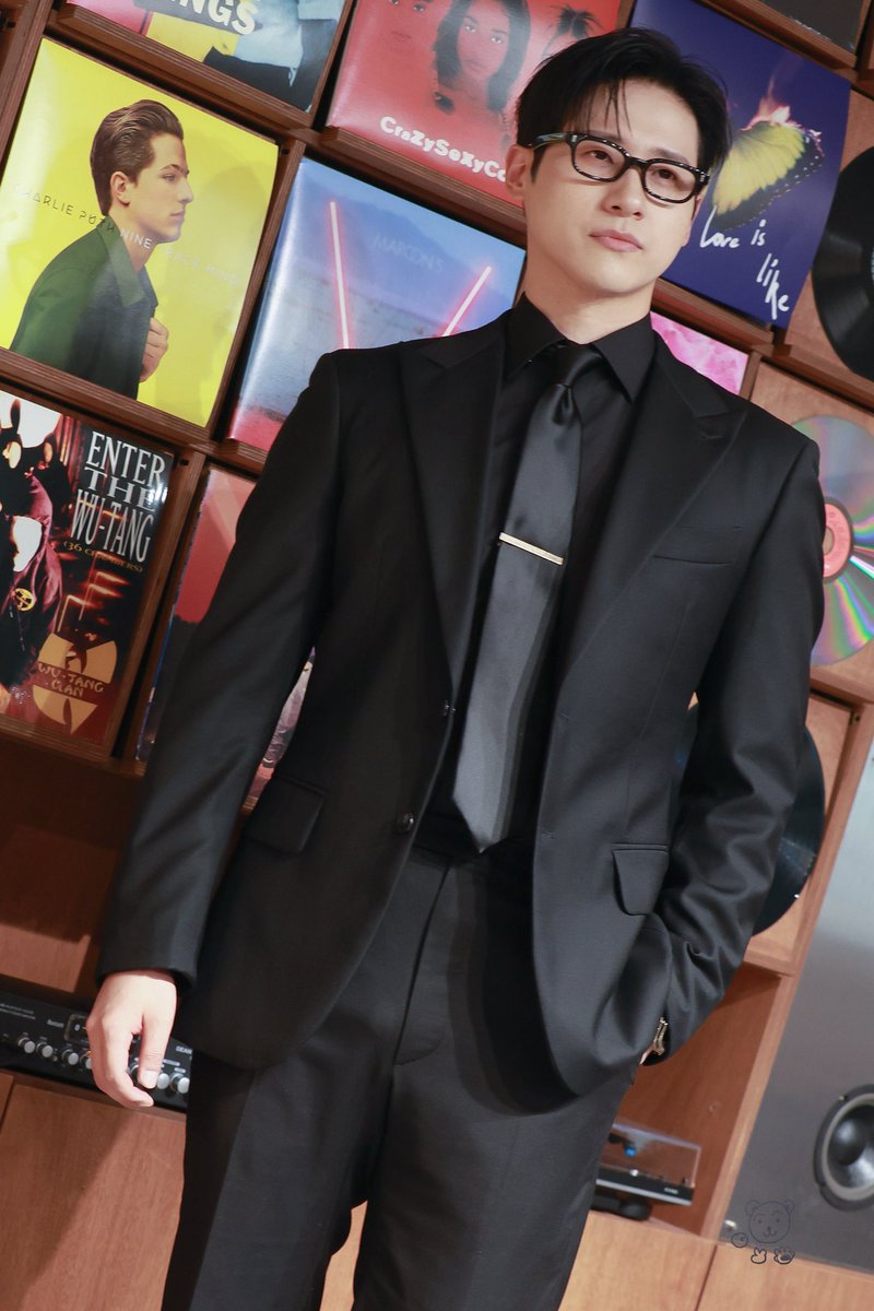 _hs0616 tweet picture