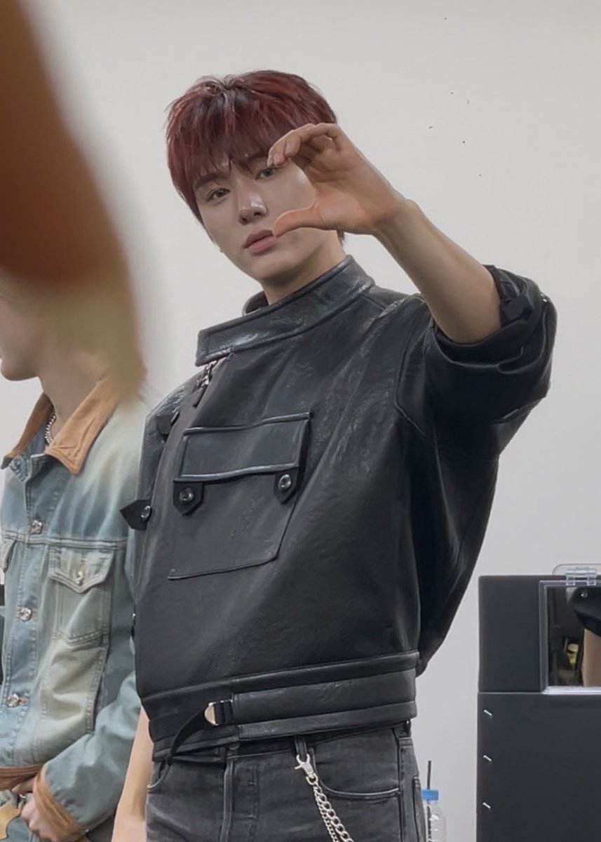 1attk's tweet photo. 나 오늘 부엇다고 햇능데 . . . 😳
그래도 이뿌다구 ? 🤭🫵🏻🫵🏻
뚜 . . . ㄴㅓ 나 좋아하냐 ? 🧑‍❤️‍💋‍🧑💋 https://t.co/QKZExrlnqm