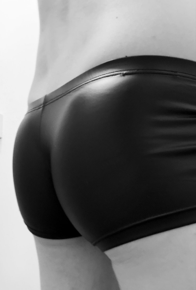SysXPO's tweet photo. Qui aime utilisé des godes ou des sextoys pendant les moments solitaire ? https://t.co/upWZAShuN4