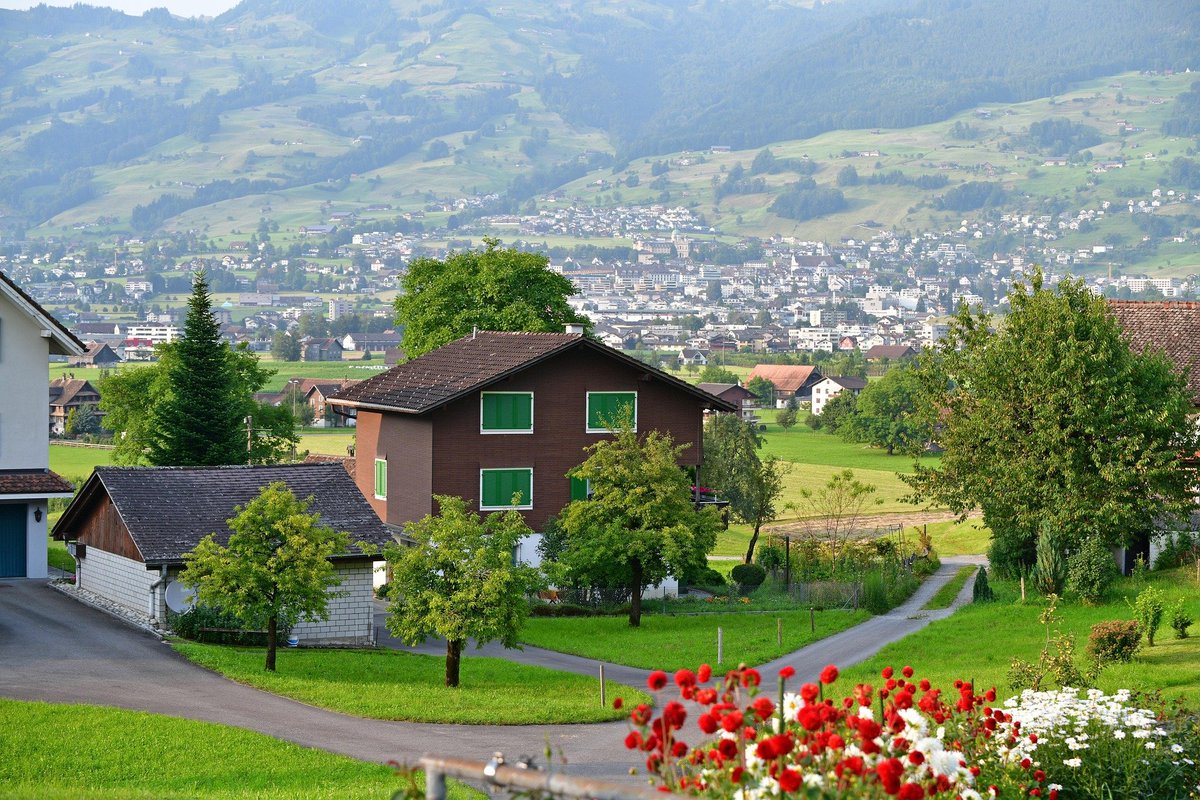 nurpix1's tweet photo. 🌾 A peaceful village, a quiet afternoon, and endless greenery—sometimes, that’s all the happiness we need. 💚 https://t.co/ljqbXbVLjt