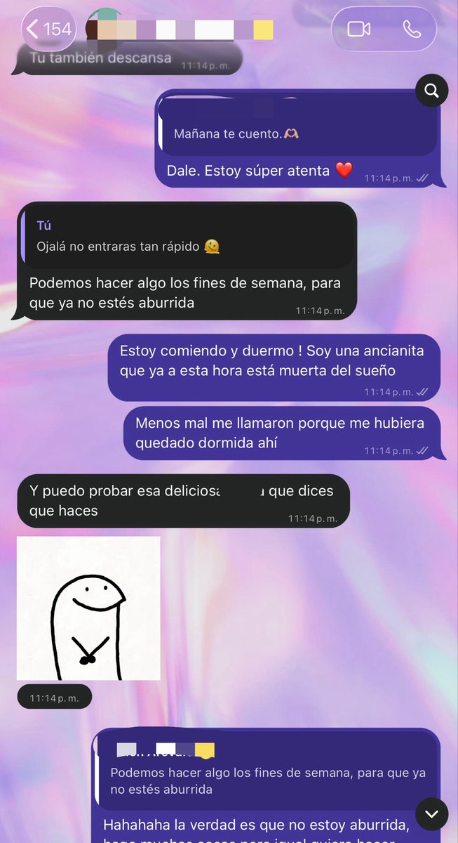 SIN_TAPUJOS11's tweet photo. Yo pisando los 30 
Mis amigas de 20 haciendo vídeo llamada a las prohibidas 10:30 pm 😂 https://t.co/36o2tap7lg