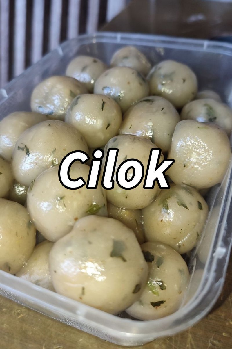 skipbreakfast_'s tweet photo. kalo kamu cuma punya 10rb buat jajan, dari ke 4 jajanan ini kamu bakal beli apa? https://t.co/itym1nLBvl