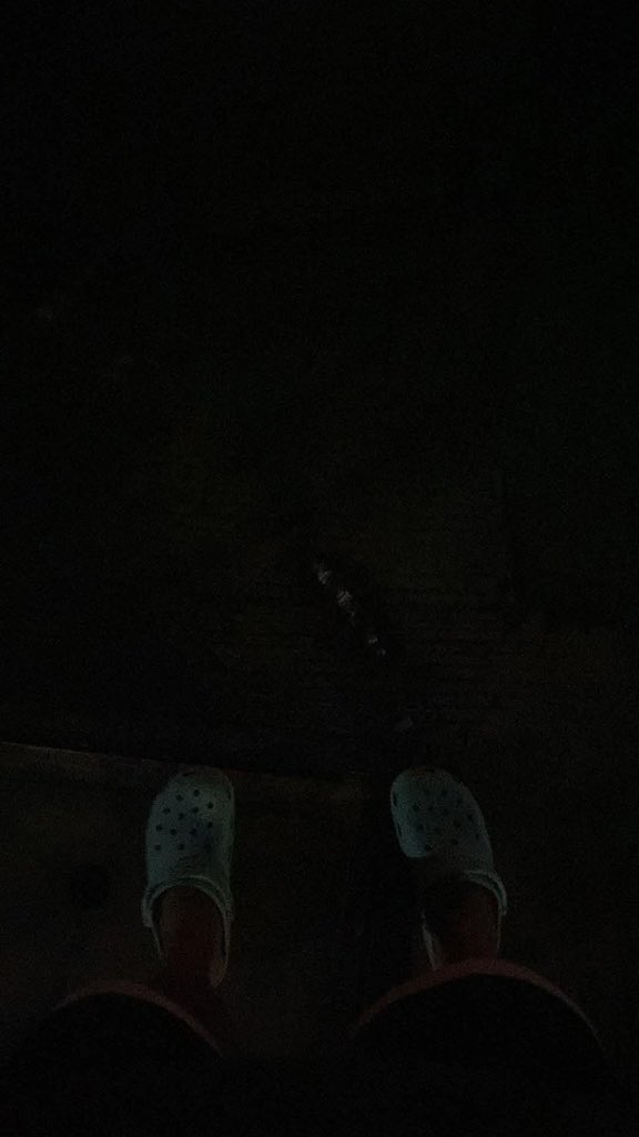 stepdaddyj01's tweet photo. tsinelas mo blue https://t.co/txjk6VfU2U