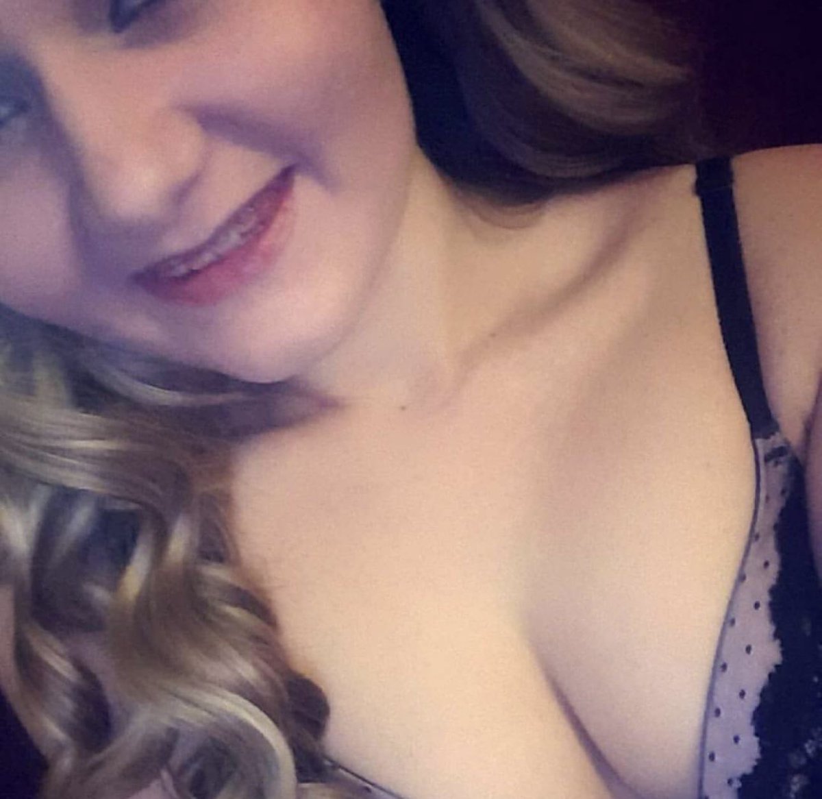 ammylynnlew's tweet photo. They talk a lot of game in the comments, but only the real ones actually click the link. Stop playing and go see what's new in my bio right now. 🤫🔥 #WhitneyWisconsin #unfiltered https://t.co/zUWISZ6Z54