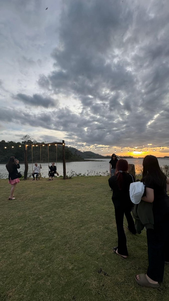 EmileTippegx's tweet photo. 時が過ぎるのって不思議だよね。何かが終わるようで実は何かが始まっているだけなのかも。よくわかんないけど https://t.co/Edy0FEsJCf
