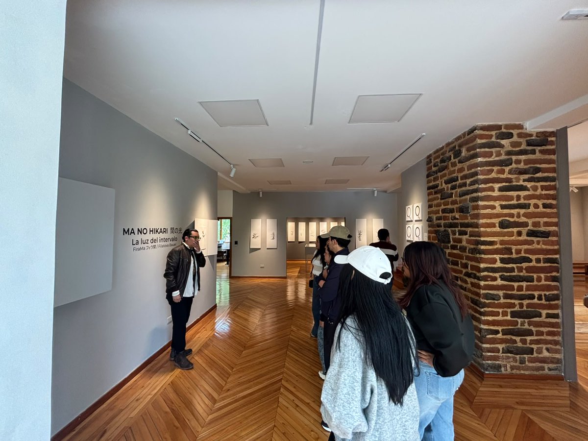 UIDE's tweet photo. El #DiseñoGráfico también se descubre al mirar desde otras perspectivas. Los estudiantes de 1er semestre exploraron en @ccbc_bellavista el patrimonio artístico ecuatoriano y conectaron arte y cultura con nuevas formas de interpretar y crear.

Conoce más 👉 https://t.co/VK1bYgTm4t https://t.co/qVKrmNTOTG