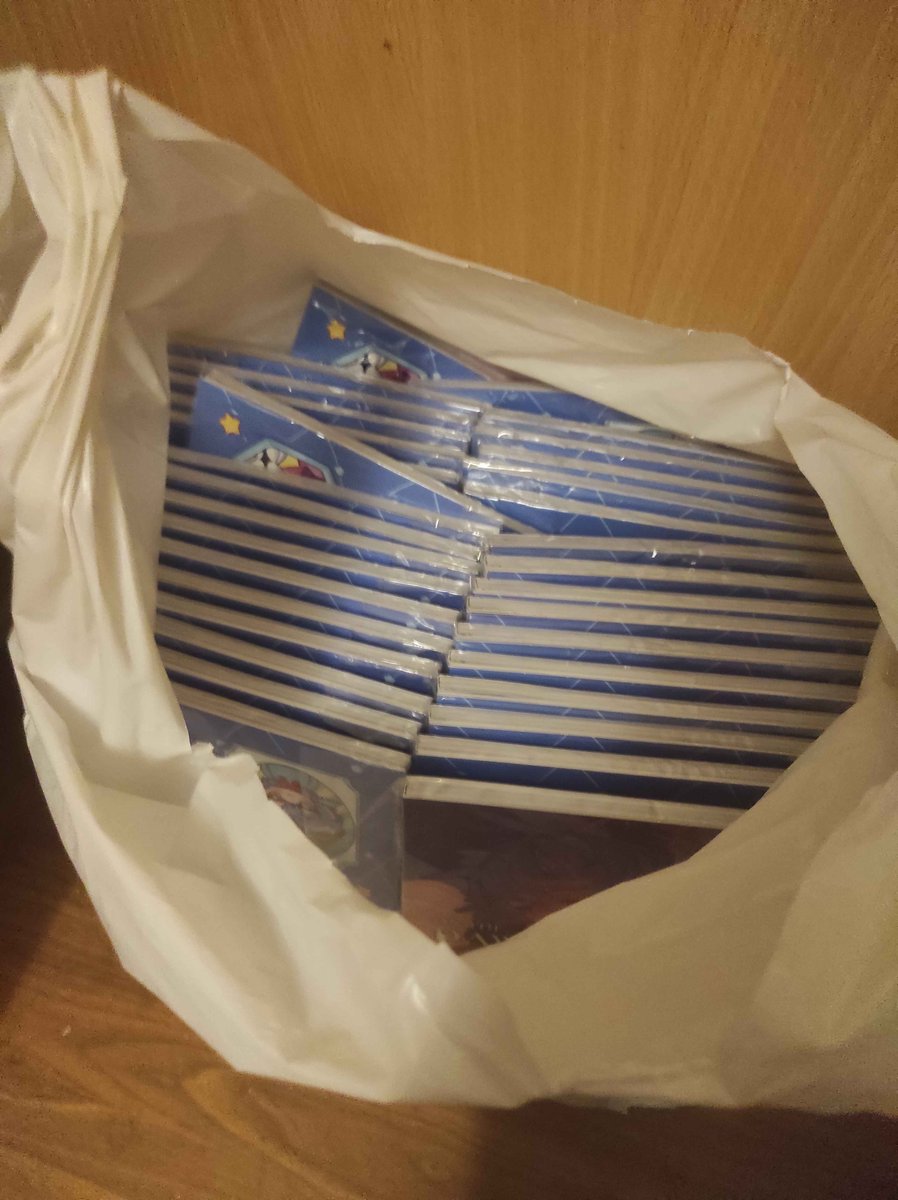 eighthdayzine's tweet photo. 🚂🪽 Shipping Update ‼️
Flat bundles are currently being shipped! 3D and full bundles are presently being prepared! Thank you for your patience, Trailblazers!
#hsrsunday #sunday #hsr #honkaistarrail #fanzine https://t.co/rQ8GcIw1GH