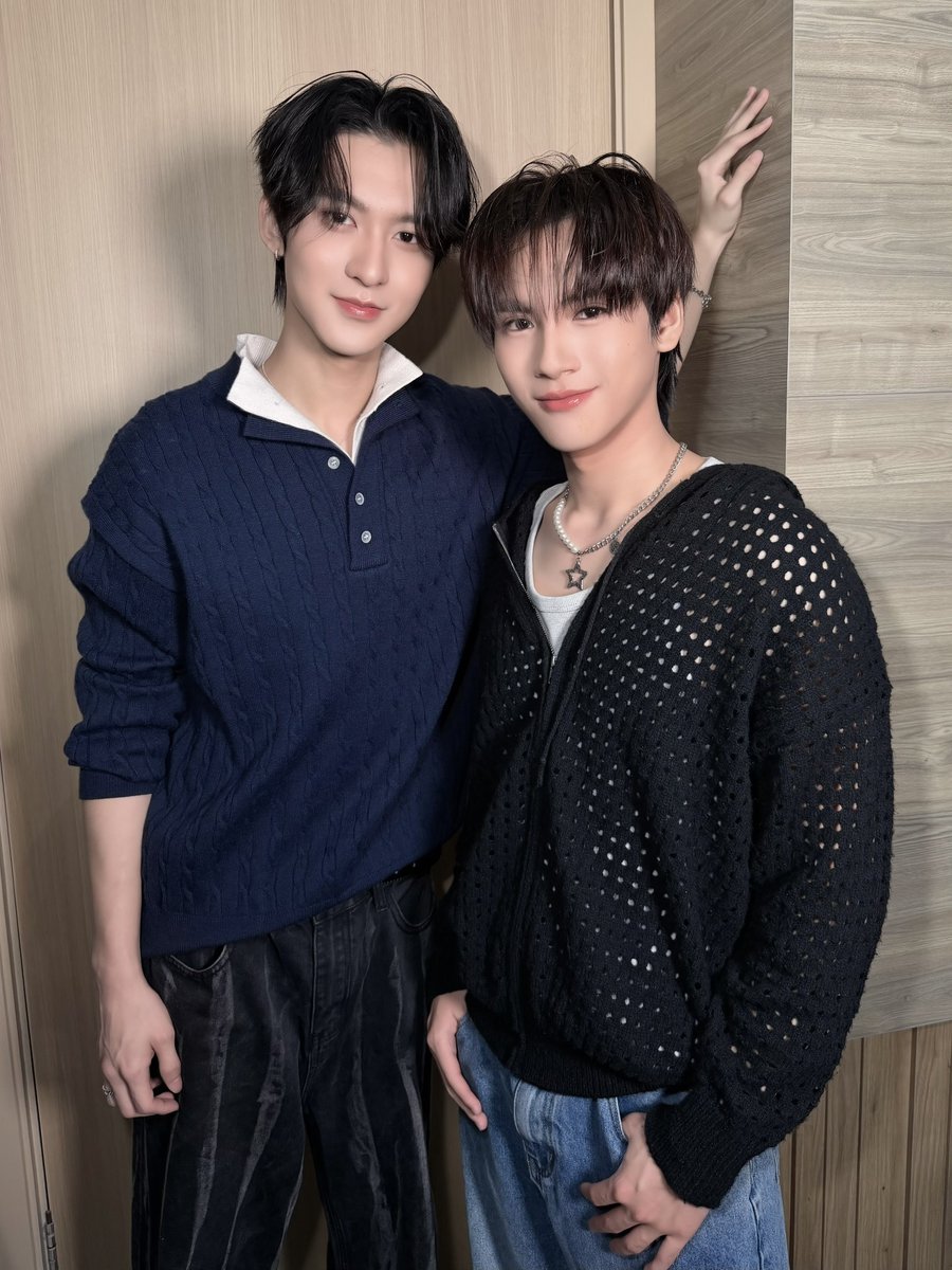 DomundiTV's tweet photo. พบกับ “ริวจิน” @rryjinnn เเละ “เเพทจิ” @chira_patt ได้ใน EFM FANDOM FANFICTION ✨

รับชม Live ได้ทาง
🔗 : https://t.co/a4bJxmNQjX

#RyujinPatjixFANDOMFANFIC https://t.co/xr232N8O5m