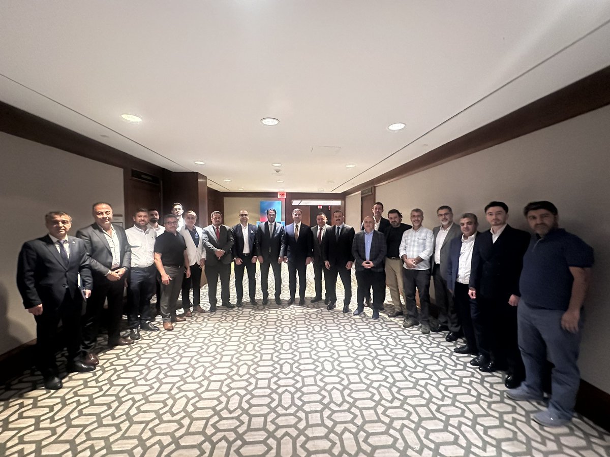 aslankenan_nl's tweet photo. 📍Houston, ABD 🇺🇸

Teşkilat çalışmaları kapsamında bulunduğumuz Amerika Birleşik Devletleri’nin Houston şehrinde Türk vatandaşlarımızla bir araya geldik.

Buradaki meseleleri hasbihal ettik, mevcut durumu değerlendirdik ve önümüzdeki süreçte neler yapabileceğimize dair istişarelerde bulunduk.

Rabbim burada da hayırlı ve kalıcı bir oluşum kurmayı bizlere nasip eylesin.

Durmadan, yorulmadan yola devam. 💪

@U_I_D @uid_youth @u_i_dwomenhq @SirakayaZafer 

#Houston #ABD #TeşkilatÇalışmaları #TürkDiasporası