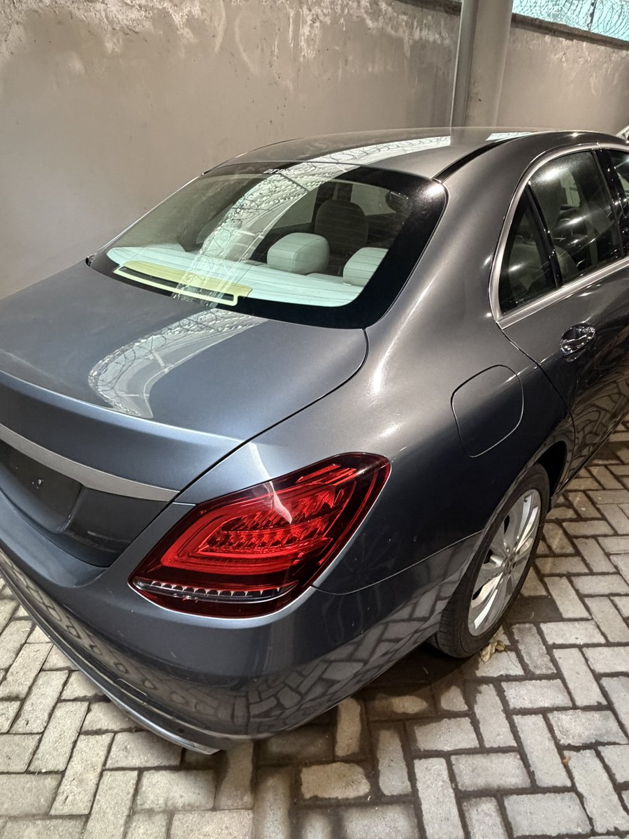 dklaston's tweet photo. For the love of low mileage cars…this 2018 local spec c200 has done only 2,900kms… 
But kuna watu bado watasema it’s not possible 😅… as if gari ilikua yao. https://t.co/0wjDQ9Yhfj