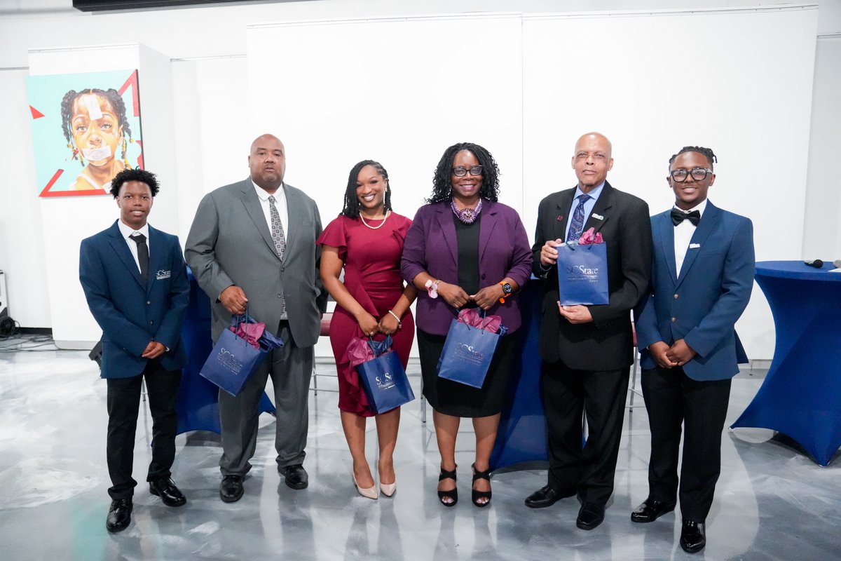 SCState1890's tweet photo. The Partners’ Reception during #AgAndLandGrantWeek was an evening of connection, collaboration and celebration with the partners and supporters who help advance the mission of SC State Public Service and Agriculture. ✨ https://t.co/EB2BeM6McI