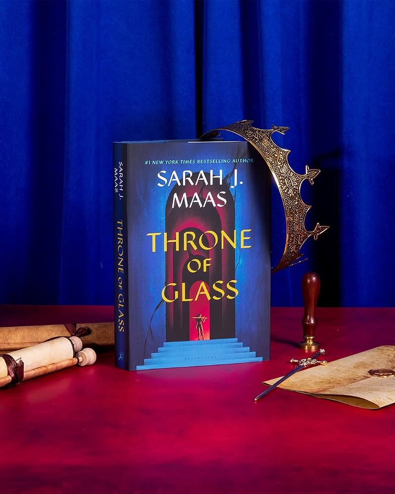 itstheheat27's tweet photo. #booktwt eeeekkk finally starting throne of glass, am i going to love it??✨📖
#throneofglass @SJMaas #StudyAbroadWithOptions https://t.co/1PVP4Lh057