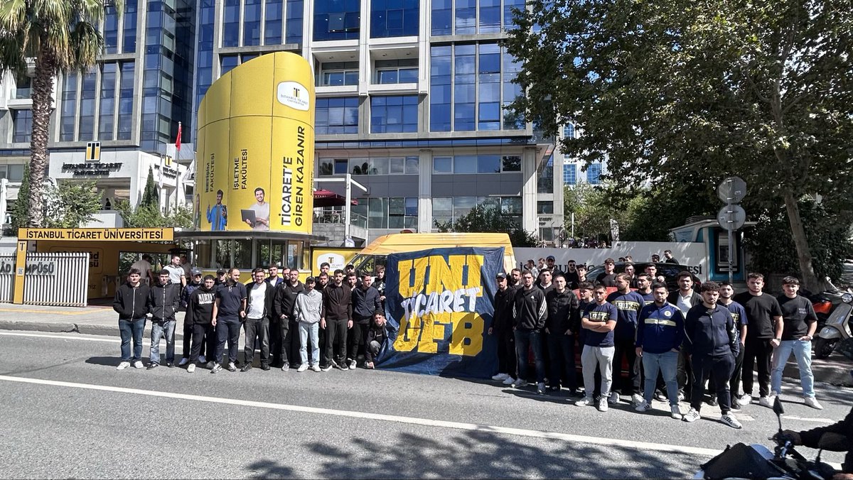 Ticaret_unigfb's tweet photo. BİZİZ KAMPÜSLERİN SAHİBİ
Ticaret UNIGFB olarak her sene olduğu gibi bu sene de sütlüce kampüsünde standımızı açtık https://t.co/4ZZDqYeRC6