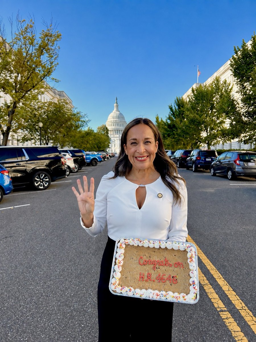 RepMonicaDLC's tweet photo. Thank you Majority Leader @SteveScalise for the delicious cookie cake! Thrilled to have my 4th bill this Congress - 9th bill overall - pass the house, the Whistleblower Protection Act! I will continue to fight for accountability and to expose waste, fraud, and abuse. Now onto the Senate!