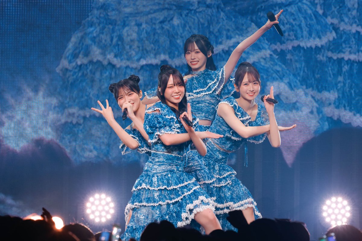 yamarun12's tweet photo. 日向坂46さん「三期生LIVEツアー」の衣装をデザインさせて頂いていました！

ライブ前半の青レース衣装は、
4人それぞれ異なるデザインでした🪡

#日向坂46_三期生LIVE
#日向坂46 https://t.co/mDbLw5yPHZ