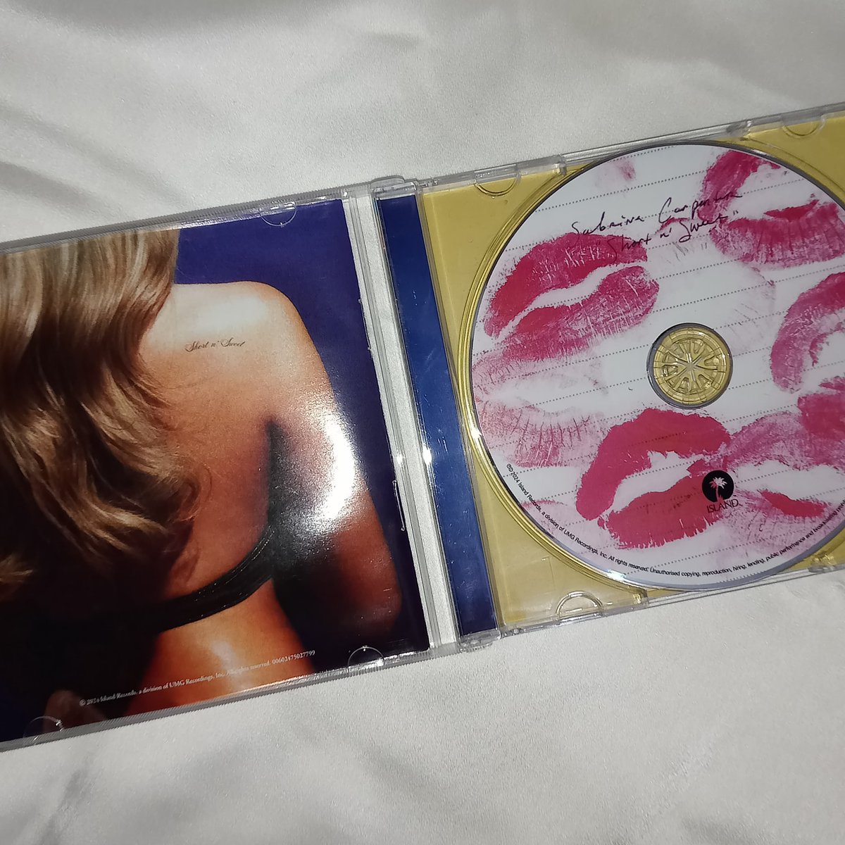 gadi5awah's tweet photo. wts preloved original cd 
taylor swift 1989 (taylor's version) 150k
sabrina carpenter short n' sweet 145k

dom jaksel
detail &amp; link co di thread
#taylorswift #sabrinacarpenter #zonauang https://t.co/BkN92s1YgM