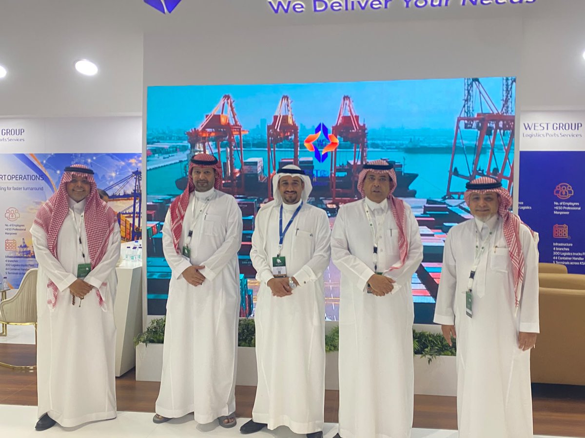 WestGroupKSA's tweet photo. تشرفنا خلال منتدى الصناعة السعودي بزيارة المهندس بدر العتيبي، الرئيس التنفيذي للعمليات، والأستاذ مؤيد مصلي، المدير التجاري في @redseagateway  لجناح مجموعة الغرب.

نثمّن زيارتهما وجهودهما في دعم قطاع الموانئ والخدمات اللوجستية وتعزيز كفاءة سلاسل الإمداد.

#WestGroup #RSGT https://t.co/NRZApUr5bJ