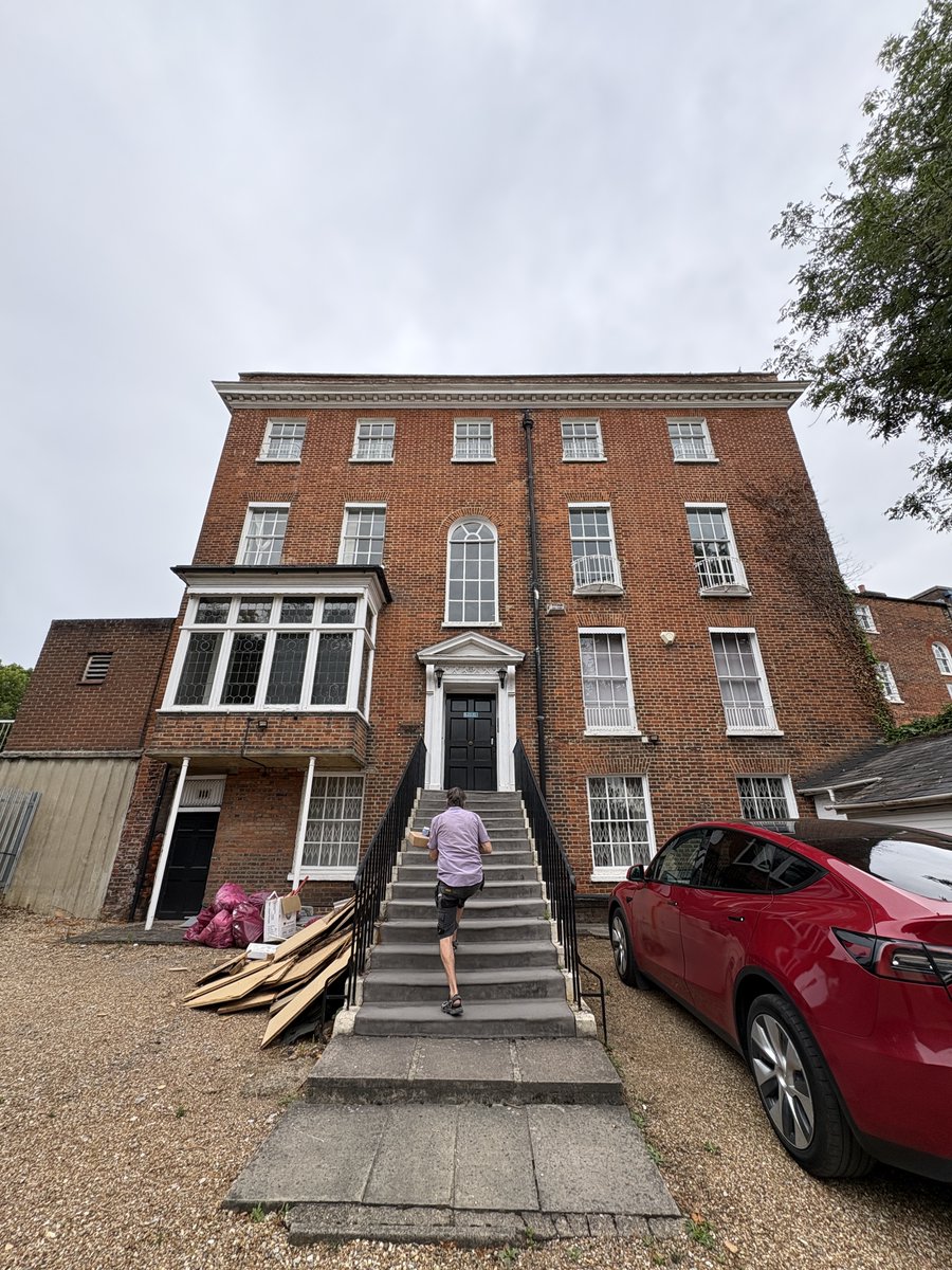 RotaryReading's tweet photo. We may have been quiet here, but behind the scenes, we’ve been working incredibly hard. We’re thrilled to share that we’ve purchased a beautiful building in Reading &amp; refurbished it to transform it into a vibrant Charities Hub!
#readinguk #readingrotaryclubuk #charitieshub #rdguk https://t.co/8gMk2wgs91