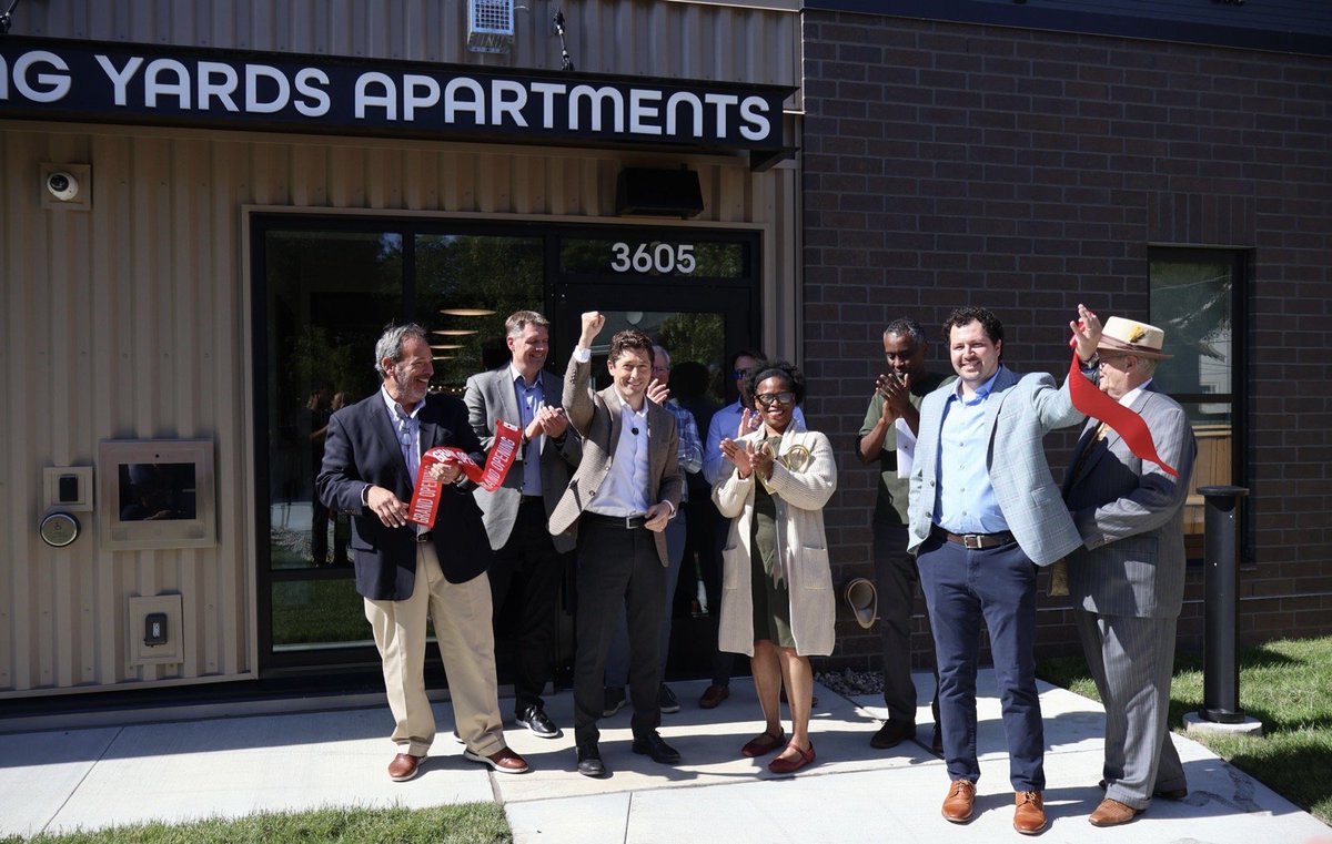 D4Commish's tweet photo. I’m so grateful to see new homes coming to Longfellow! Snelling Yards Apartments are 2 and 3 bedroom units for veterans, voucher holders, and lower income families. Hennepin County’s housing and environmental based funding helped make this public-private partnership possible. https://t.co/mRnNge6K0m